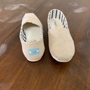 TOMS Classic Canvas Shoe